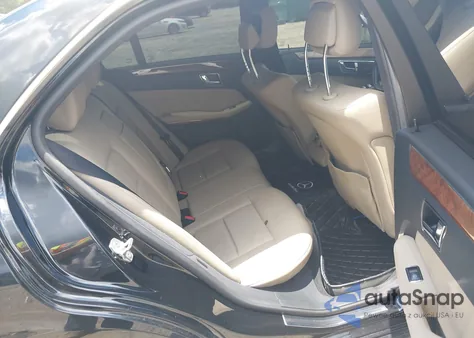 2010 Mercedes-Benz E 350 z USA, uszkodzony, nr VIN WDDHF5GB4AA078501